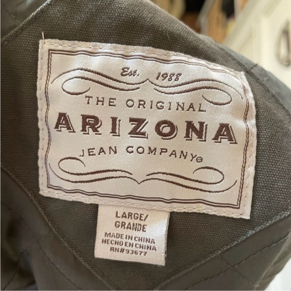 Arizona army green utility vest hood is removable - Picture 14 of 14